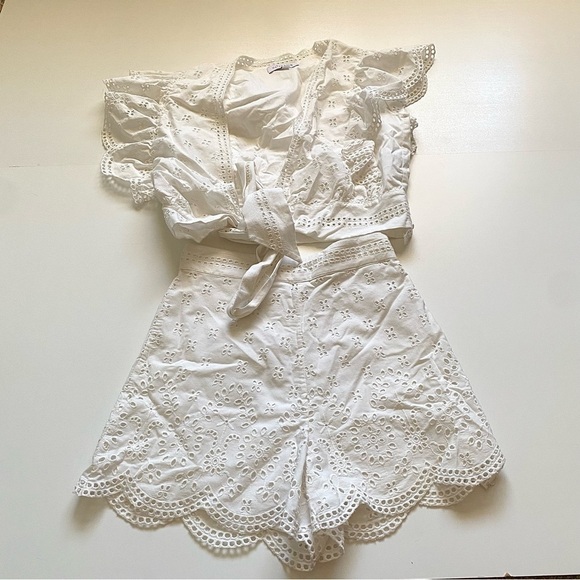Intermix eyelet Magda ruffled top and short set size 0 100% cotton cream/white - Picture 4 of 12